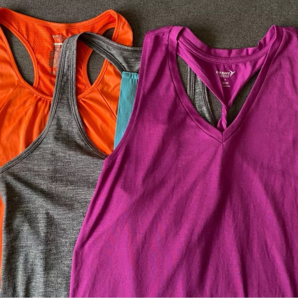 Old Navy, Danskin Now Womens Active Top Lot Size Small Athletic Shirt Bundle